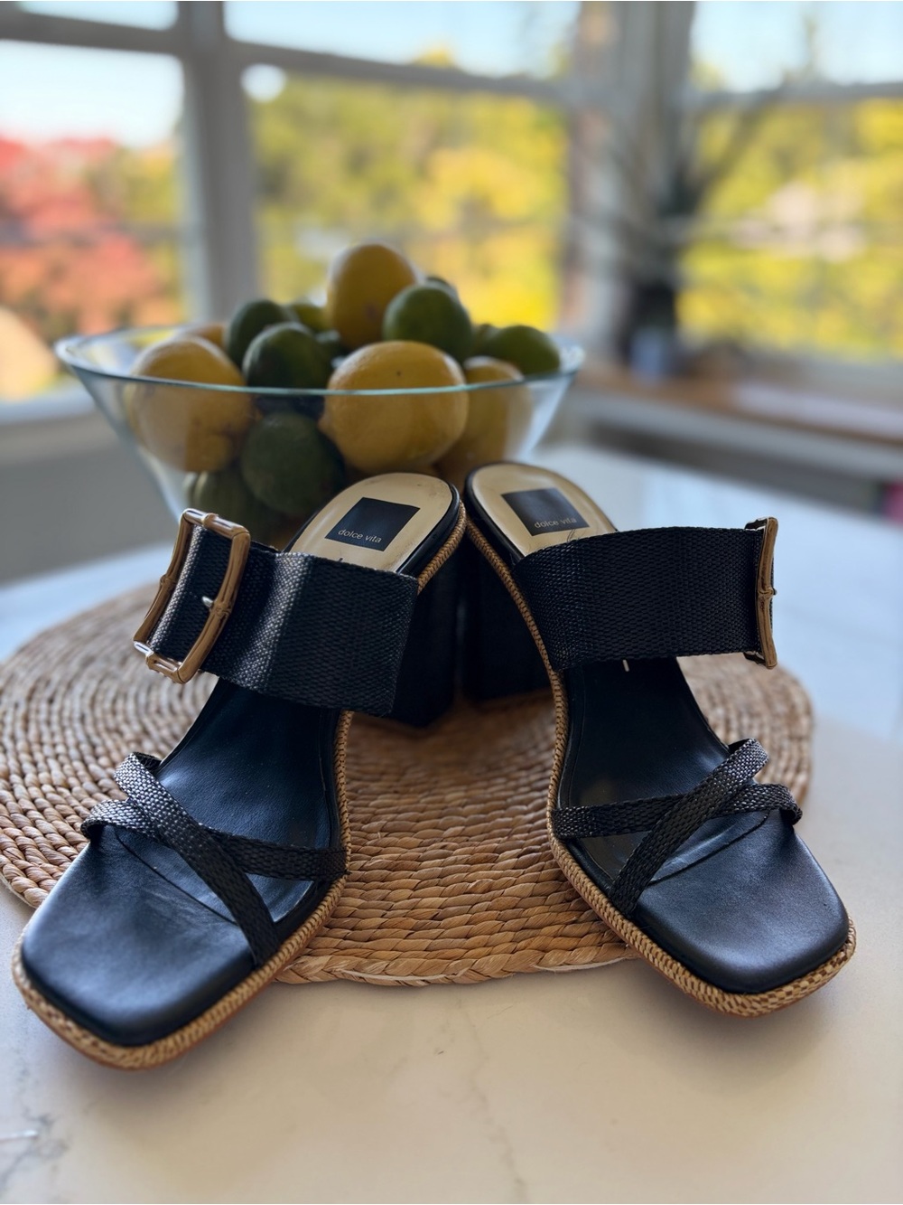 Womens Dolce Vita Onnie Black Raffia Slip On Buckle Sandals Heels Size 9 M (40)